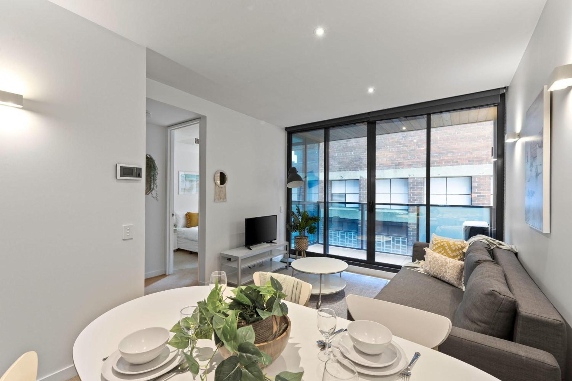 A Chic & Comfy 2Br Apt Near Federation Square เมลเบิร์น ภายนอก รูปภาพ